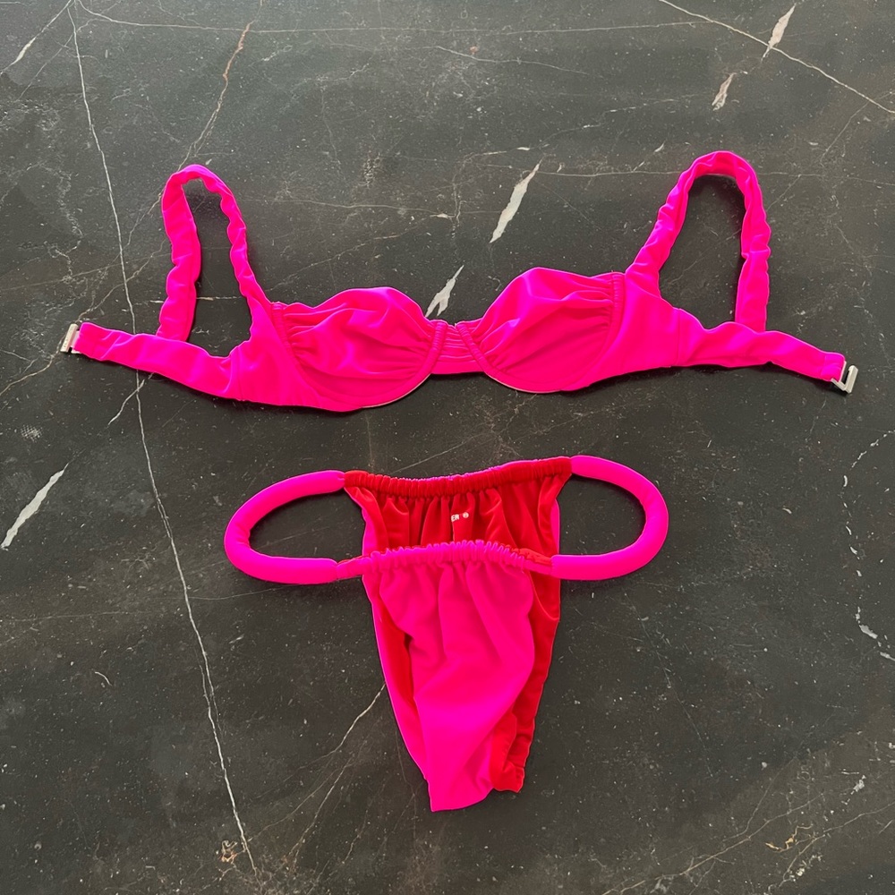 ISA BOULDER NEON PINK BIKINI